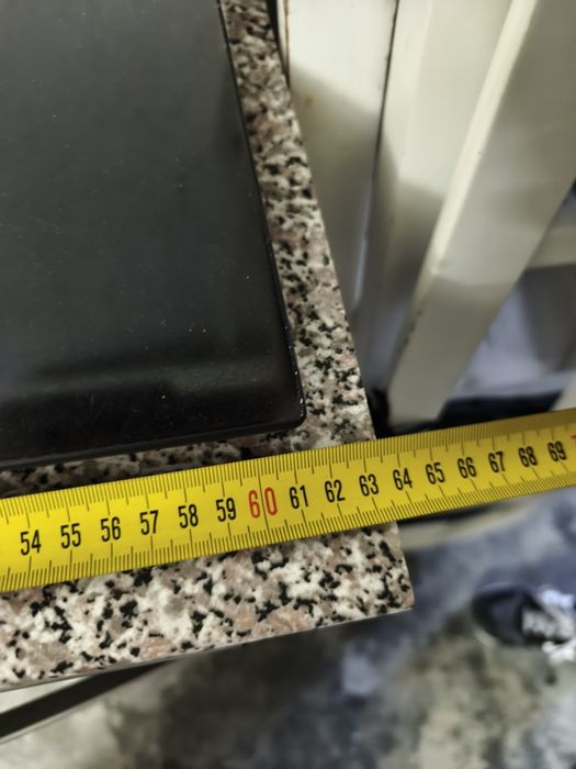 Móvel com forno e 2 placas
