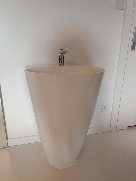 Umywalka wolnostojąca tuba Omnires SIENA UW 55x43x85 cm + bateria