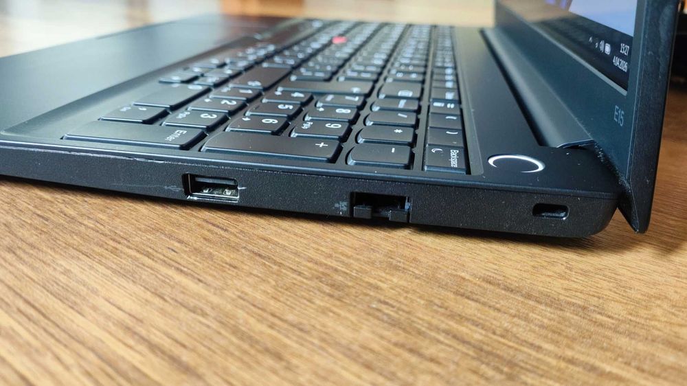 Laptop Lenovo E15 G2 I5/16GB/500GB/Iris Xe/W11Pro