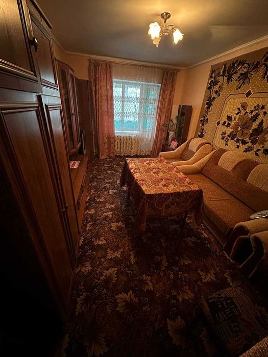 (3) Продам 3-кімнатну квартиру в смт. Турбів 0691