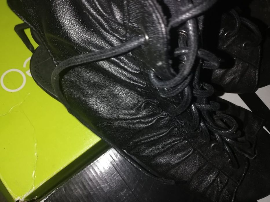 Buty wiązane czarne sznurowane odkryte palce