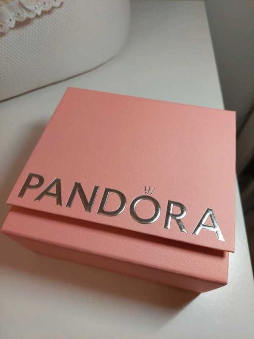 Pândora colar e pendente