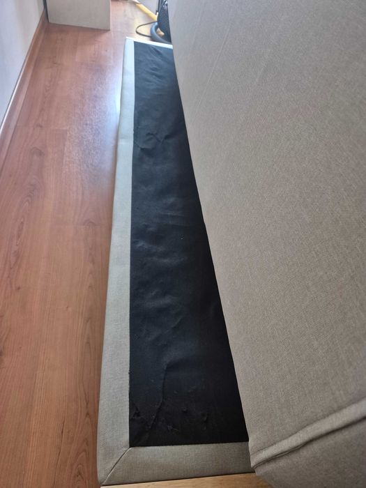 Sofá-cama em creme — elegante e prático