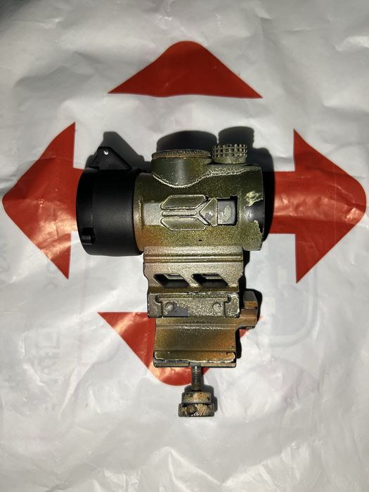 Приціл коліматорний Bushnell AR Optics TRS-26 3 МОА