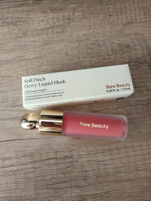 Rare Beauty nowy róż encourage