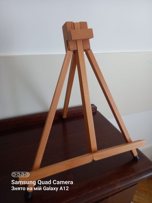 Настільний мольберт