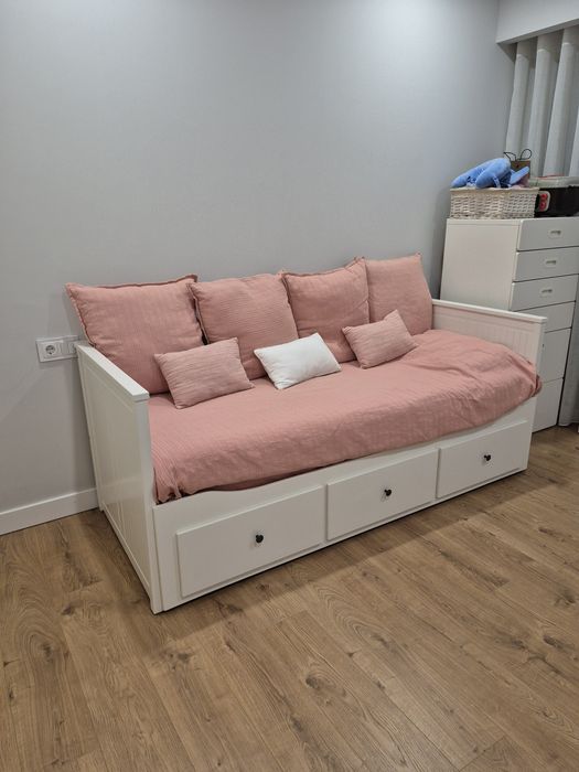 Cama Ikea indiv/dupla modelo Hemnes