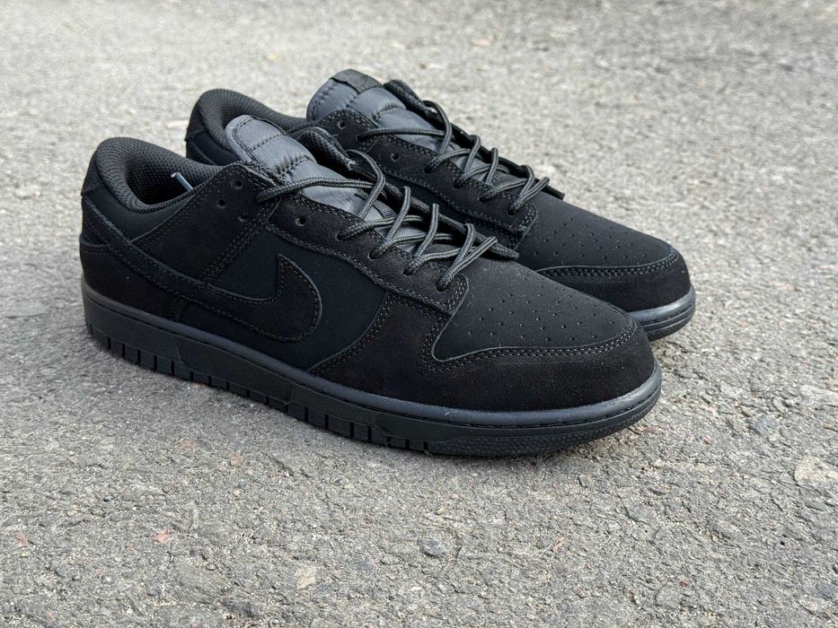 Нові кросівки Nike Dunk Low Retro SE