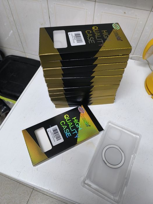 13 unidades Capas iPhone 15