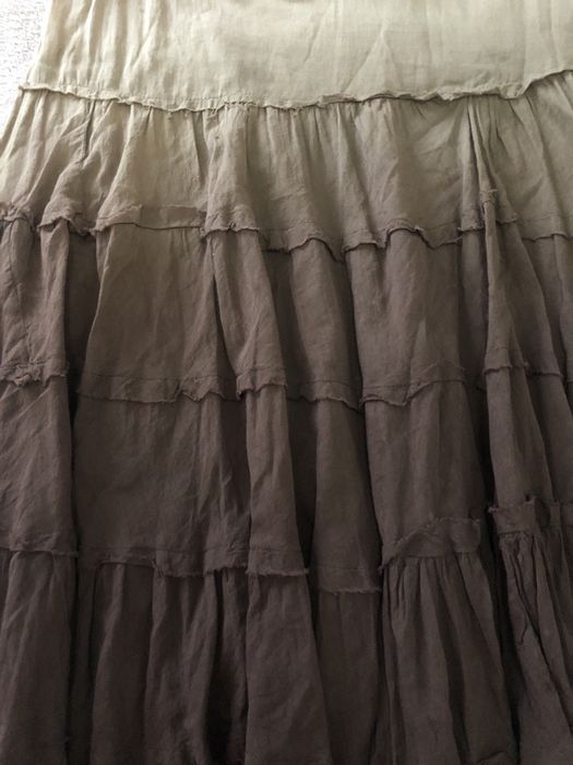 Saia comprida com folhos