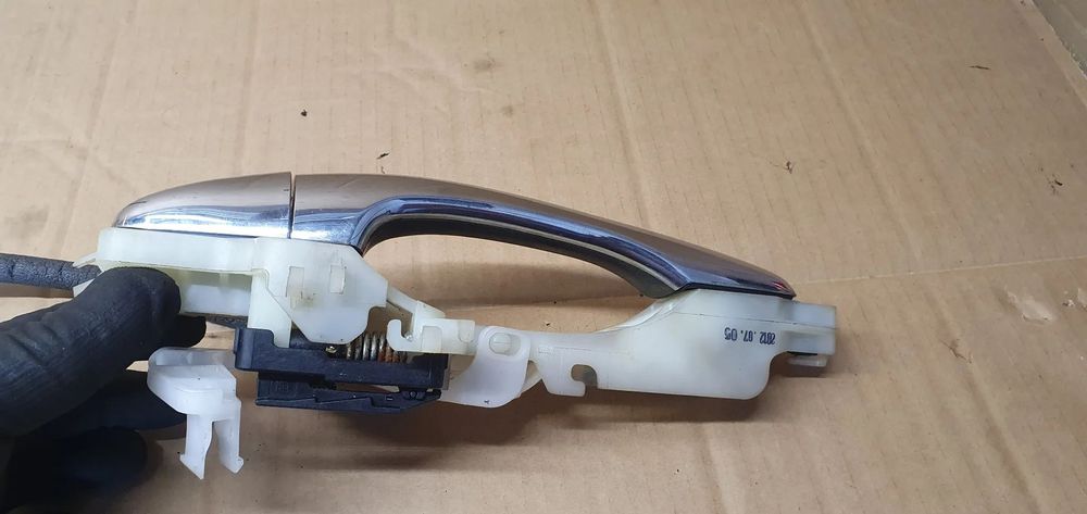 Klamka prawy tył tylna prawa Kia Sportage III 3