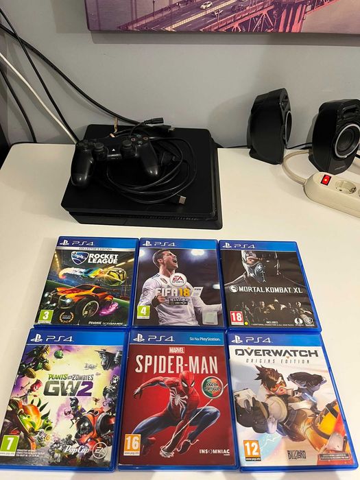 PlayStation 4 Slim 500GB + Comando + Cabos