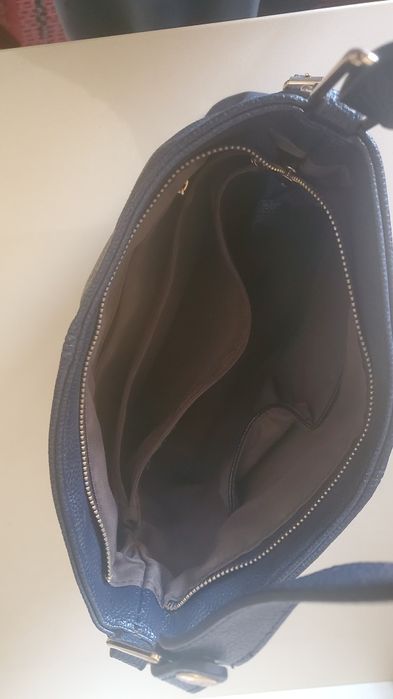 Carteira em pele azul