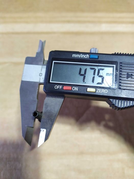 Śrubka regulacyjna, przelotowa Hamulec Cantilever, Caliper 5x18mm NOWA