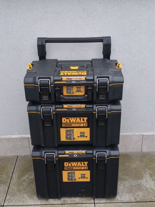 Mobilny zestaw 3 skrzyń TOUGH SYSTEM DS 2.0 DeWALT