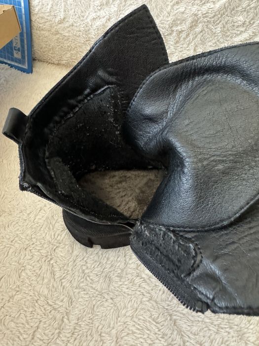 Продам женские зимние ботинки р 39