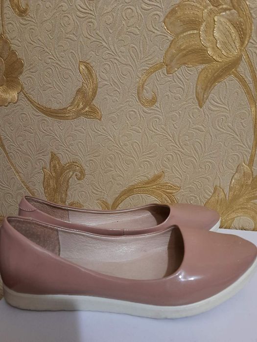 Жіночі балетки Пудрові / Шкіра-лак