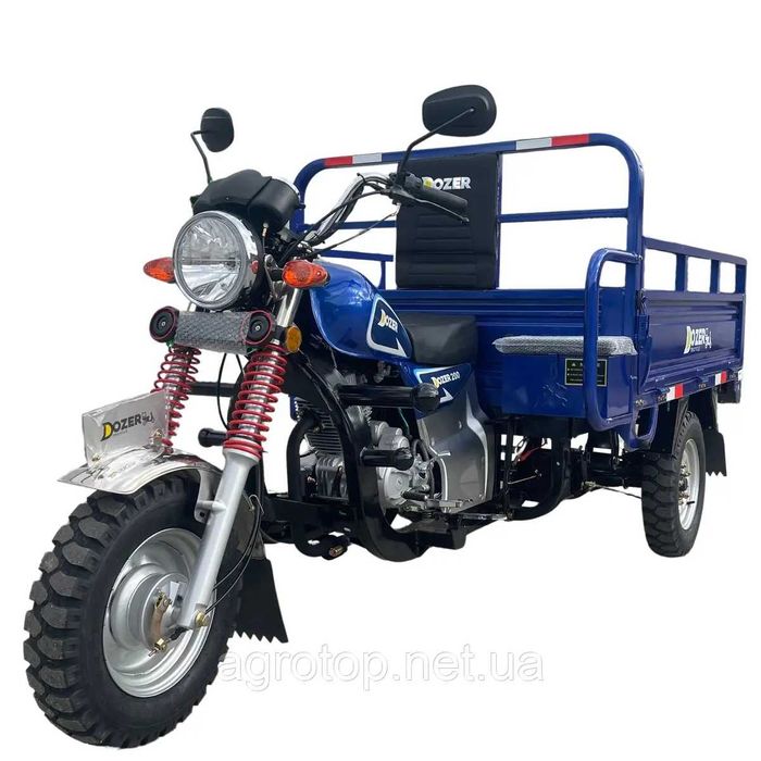 Трицикл  Бензиновий DOZER Model 200 вантажний