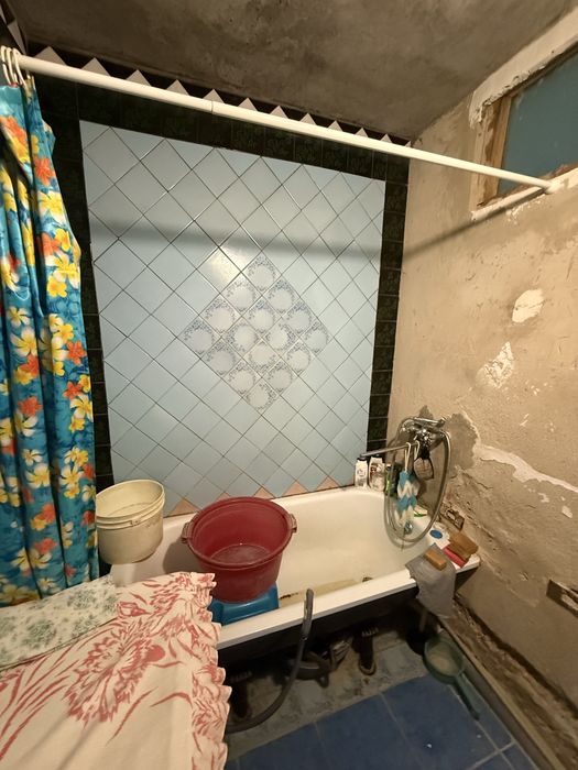 Продам 3-комн квартину на Тире, 3 этаж, не угловая