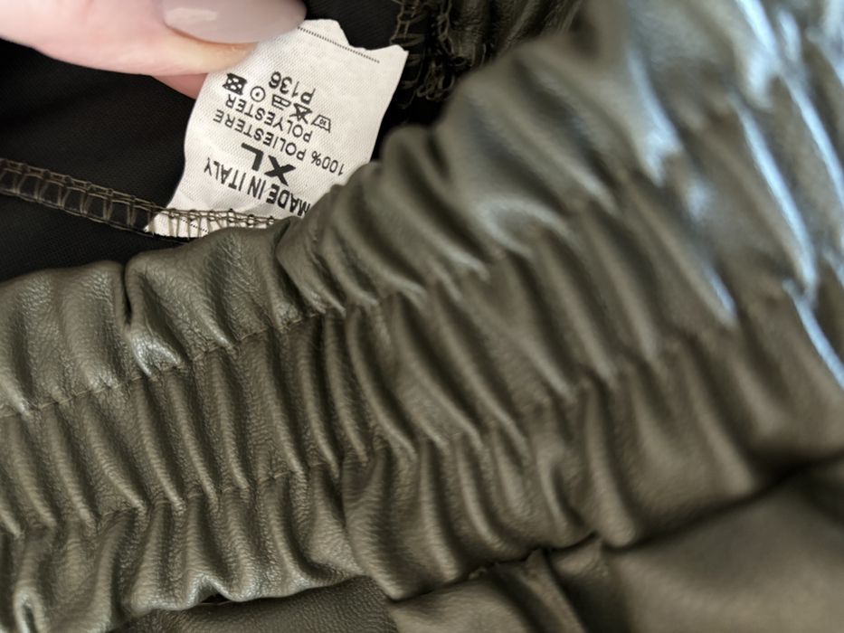 Spodnie joggery skóra ekologiczna khaki zielone  XL