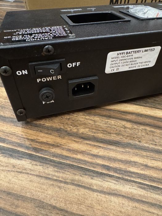 6-ти місний Kenwood зарядний пристрій KSC-6/31R