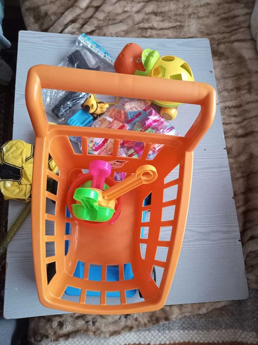 Продам комплектом детские новые игрушки.