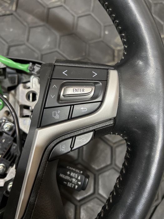 Руль в сборе с подушкой LC 200 2020 (максимальный)