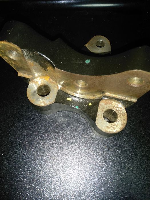 6C1Q-6030-BC кронштейн