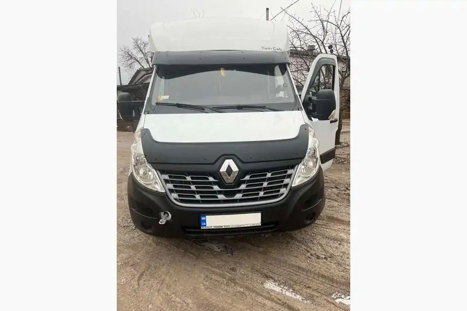 Козирек на лобове скло master /sprinter/t4/ t5/vivaro /iveco