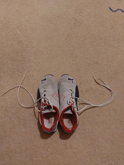 Buty chłopięce Puma rozmiar 33