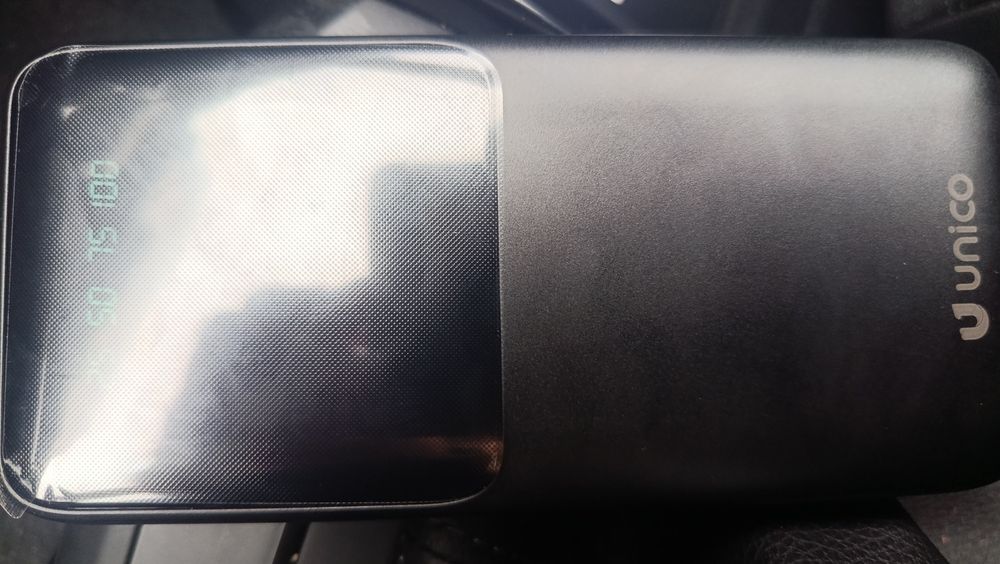 PowerBank com 4 cabos integrados