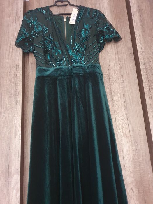 Śliczna sukienka rozmiar 42