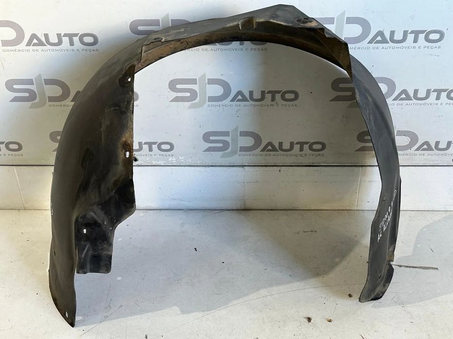 Cave Roda Frente Direita - Audi A6 (C5) Allroad (2004)