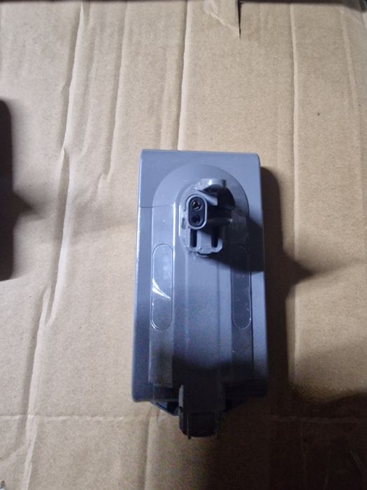 Akumulator dyson v 10 3900 mAh Homesuit w pełni sprawny