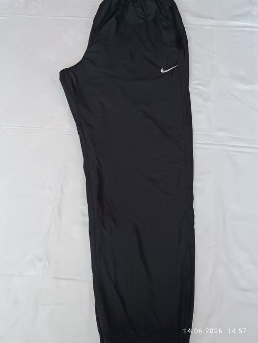 Оригінальні нейлонові штани Nike (вінтаж з сіткою)