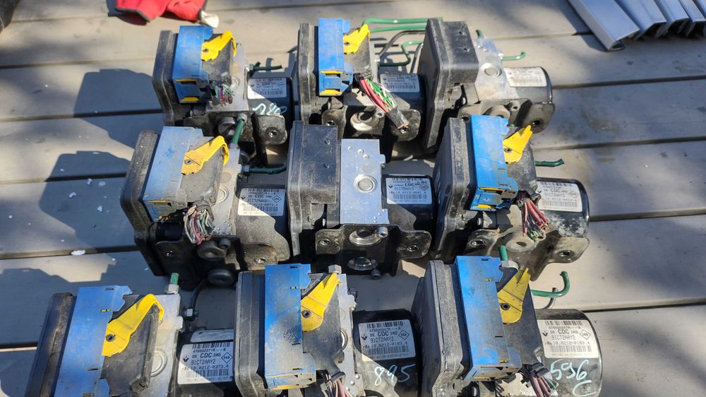 Pompy ABS Renault Laguna 3. 2011 rok