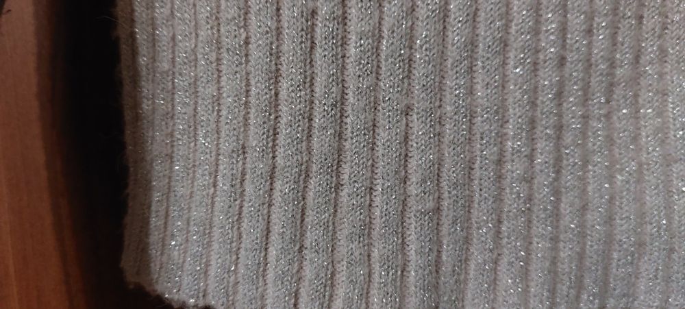 Golf sweter roz 40 różowy z srebrną nitką