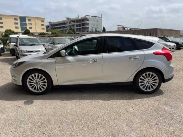 Ford Focus 1.0 Ecoboost 125cv (M1DA) de 2012 só ás peças