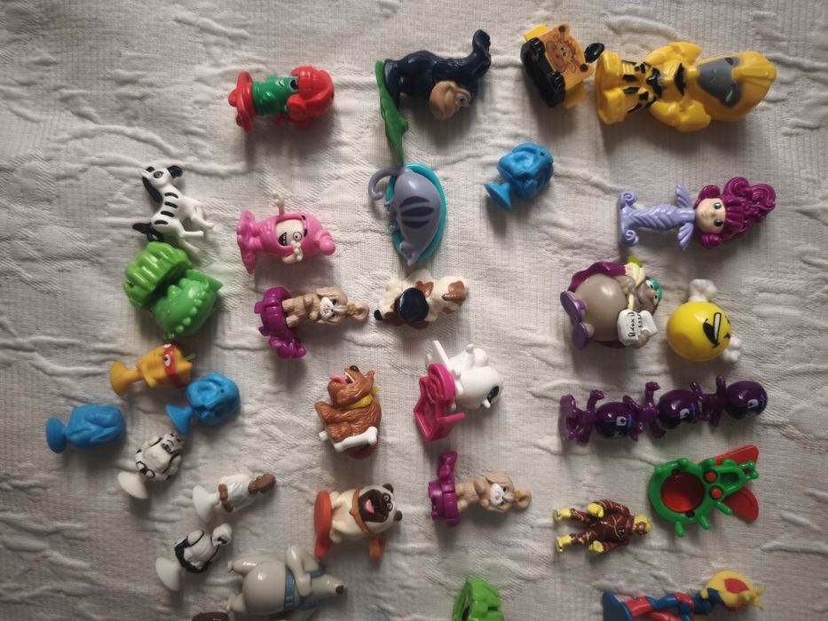 Mini figurki Kinder