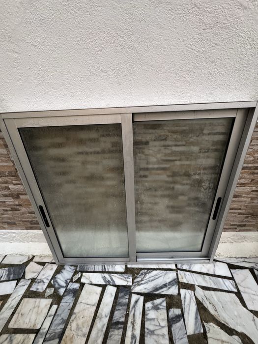 Janelas em segunda mao em otimo estado