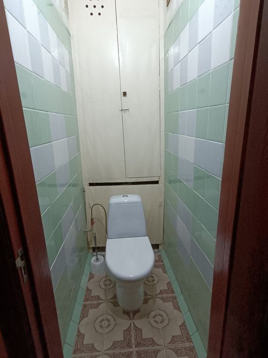 Голосiiвський проспект,13. М.Демiiвська.