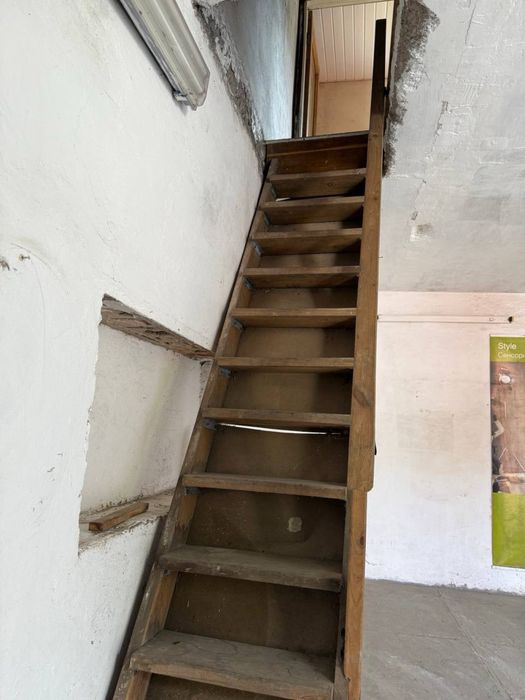 Продам двохповерховий гараж