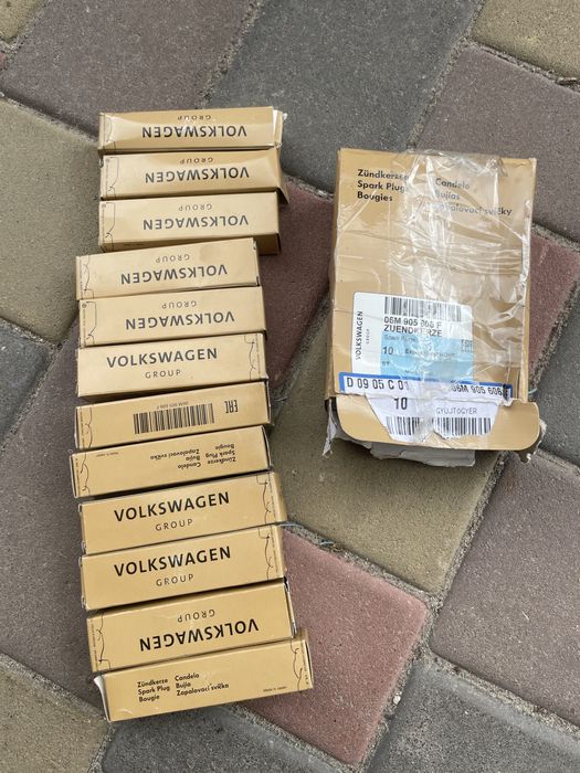 Свічка запалу 06M 905 606 F ZUENDKERZE