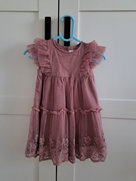 Koronkowa sukienka brudny róż 86 C&A