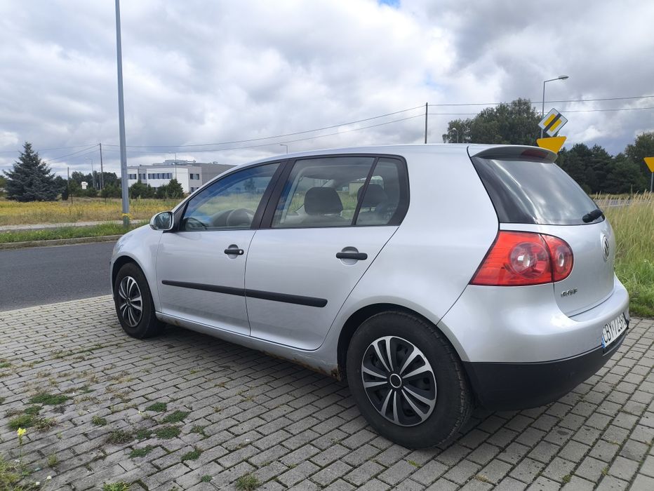 VW Golf 5 1.6MPI 105km 246tys przebiegu