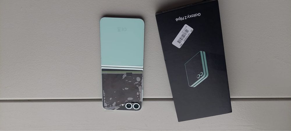 Sprzedam Smartfon Samsung Galaxy Z Flip6 Miętowy