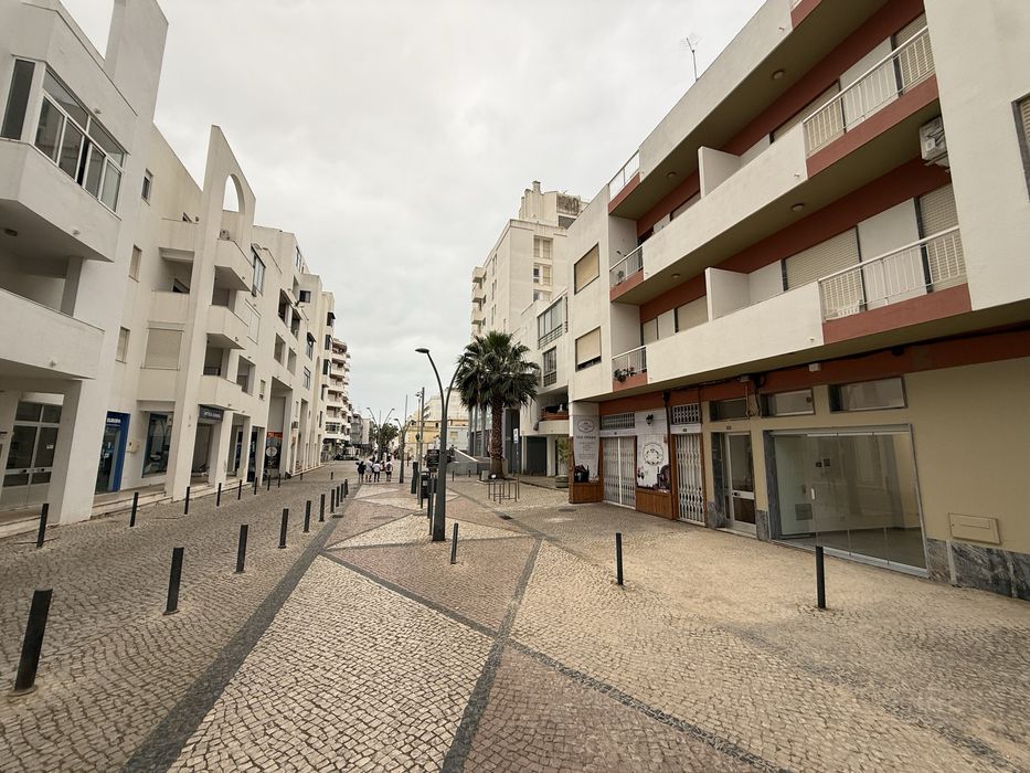 Loja Quarteira comercio e servicos