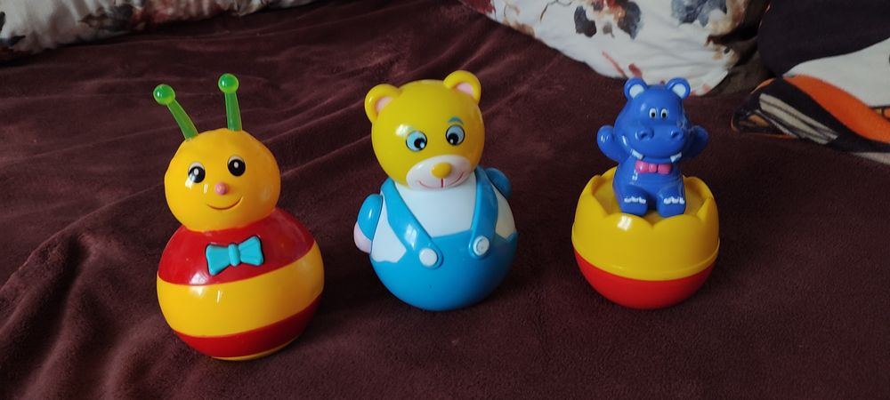 Ігрушка неваляшка