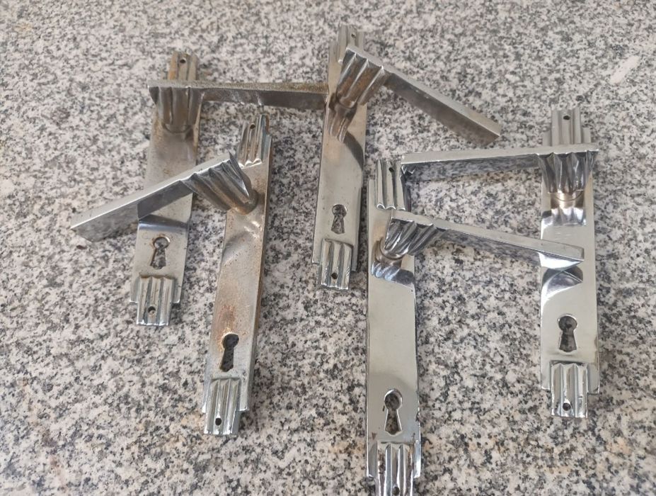 Vintage Handles440989627303874561