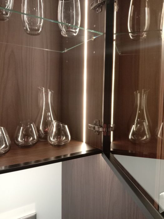 Кухни, меблі, шафи